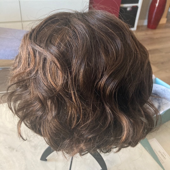 NWT Fresh Chich synthetic wig by Gabor in Dark Chocolate Colour - Picture 10 of 15
